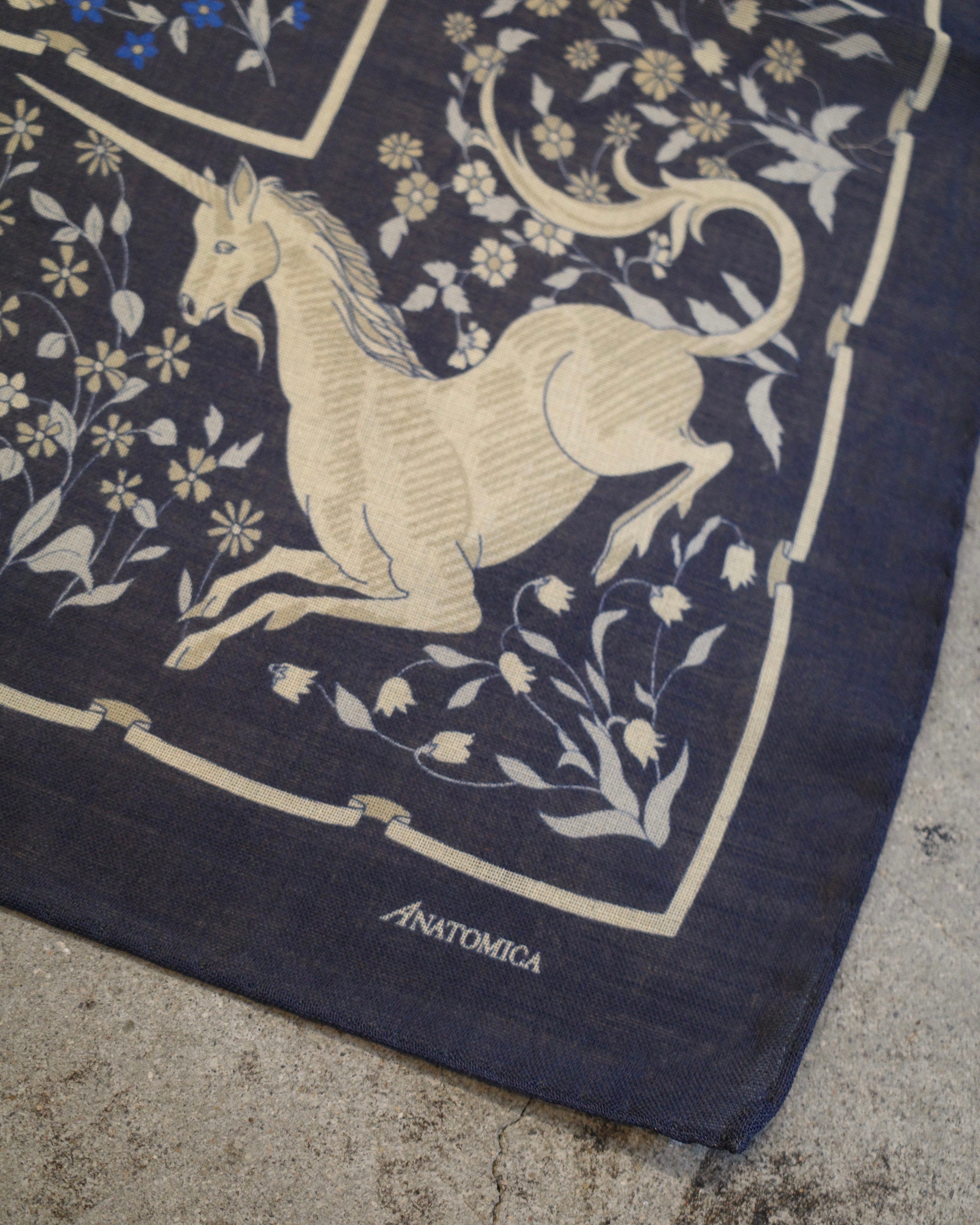 n*n様 アナトミカSQUARE SCARF MOSAIC ANIMALS EM Square Scarf Mosaic Animals – ANATOMICA TOKYO FLAGSHIP STORE
