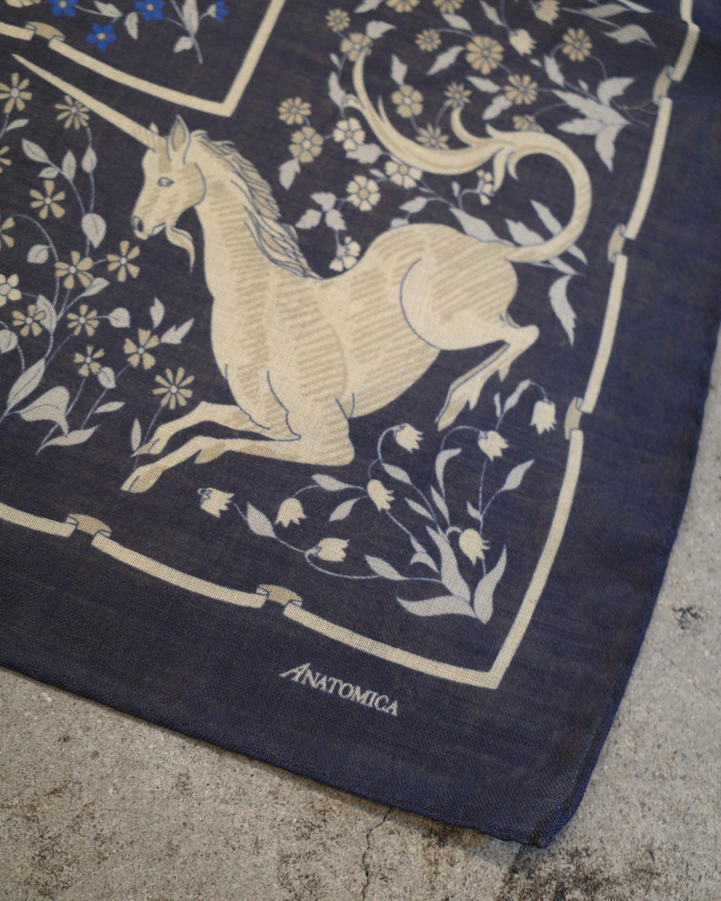 UNICORN SCARF SQUARE