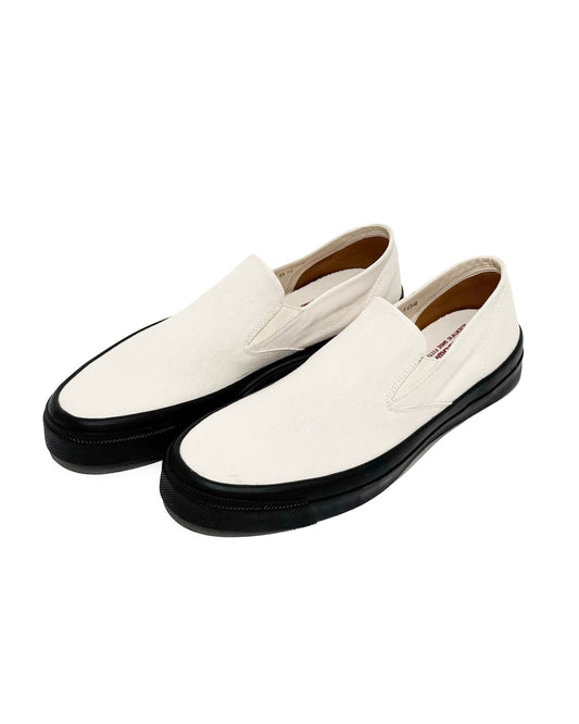 WAKOUWA SLIP ON BLACK SOLE- NATURAL