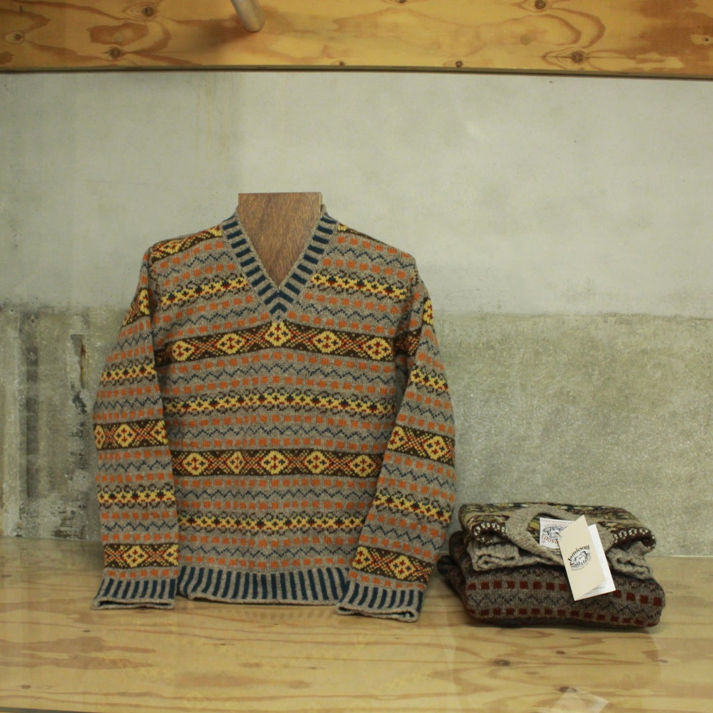 V-NECK FAIR ISLE SWEATER