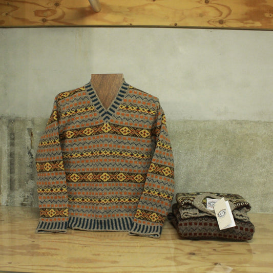 V-NECK FAIR ISLE SWEATER