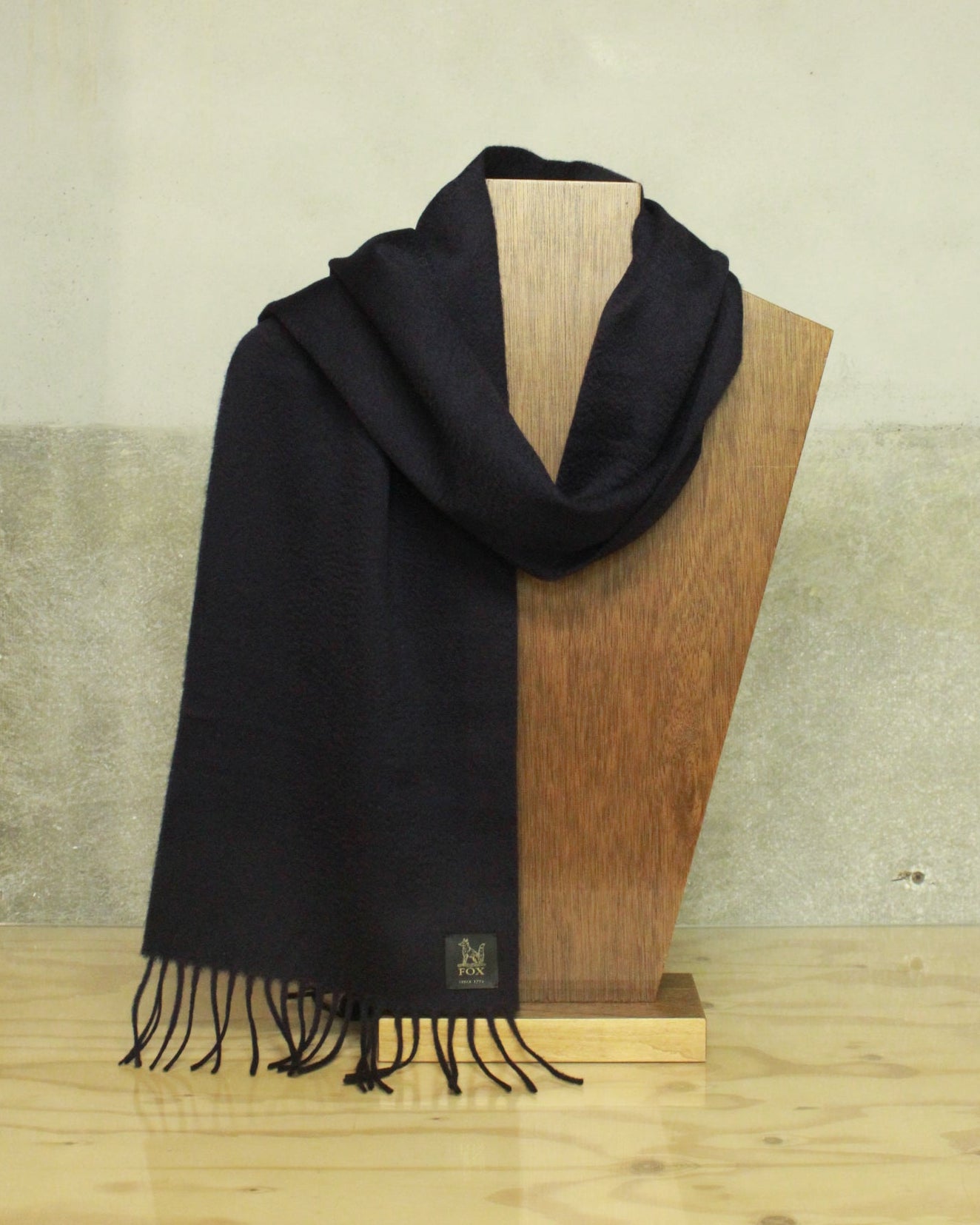 FOX BROTHERS CASHMERE SCARF NAVY