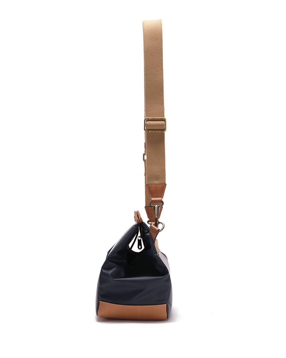 SHOULDER BAG by HUNTING WORLD