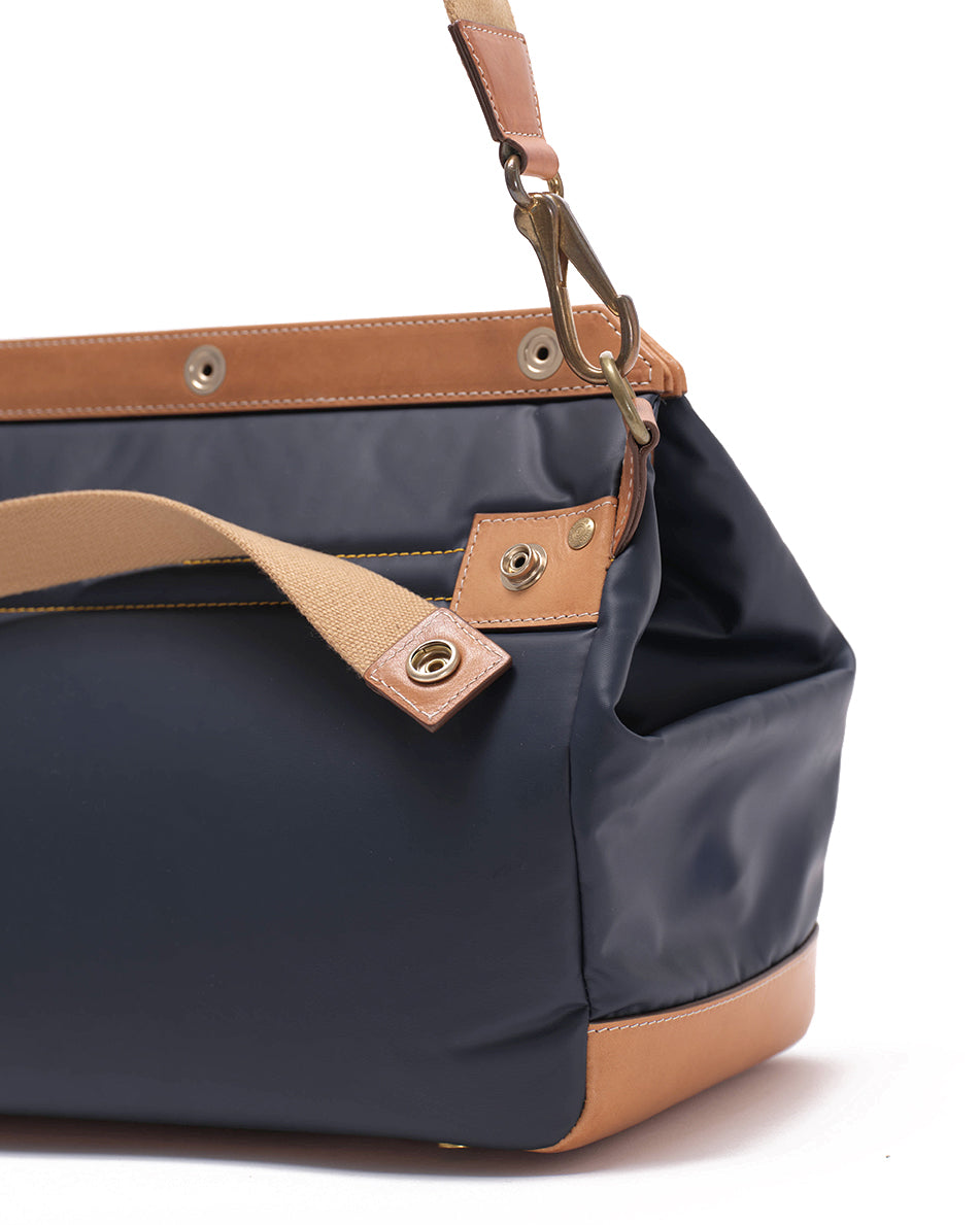 SHOULDER BAG by HUNTING WORLD