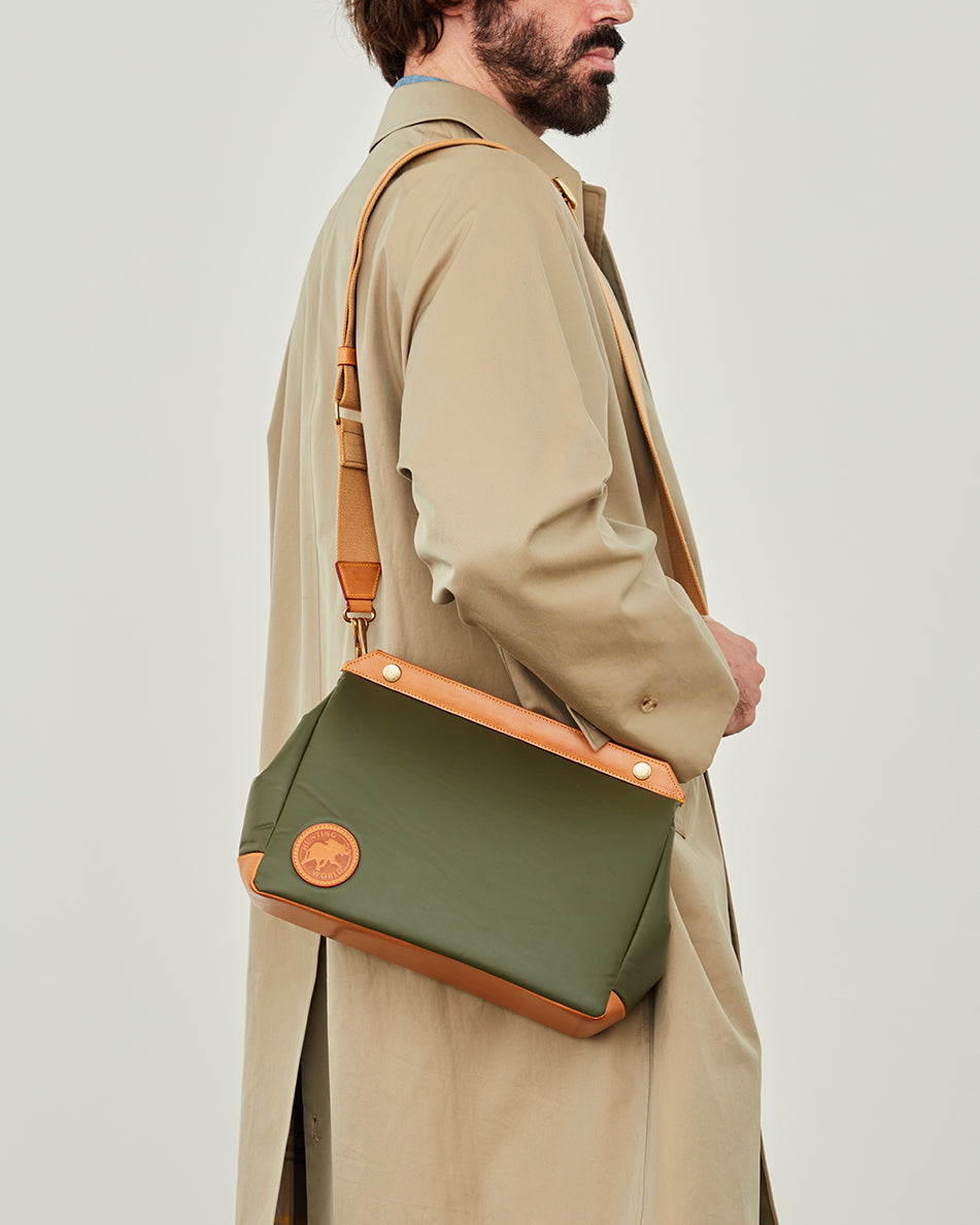 SHOULDER BAG by HUNTING WORLD