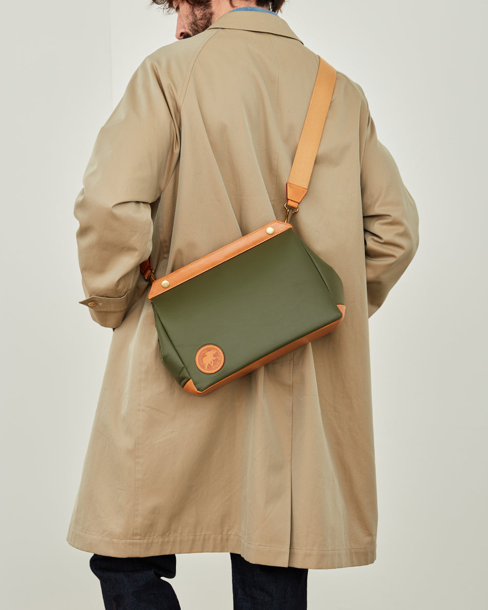 SHOULDER BAG by HUNTING WORLD