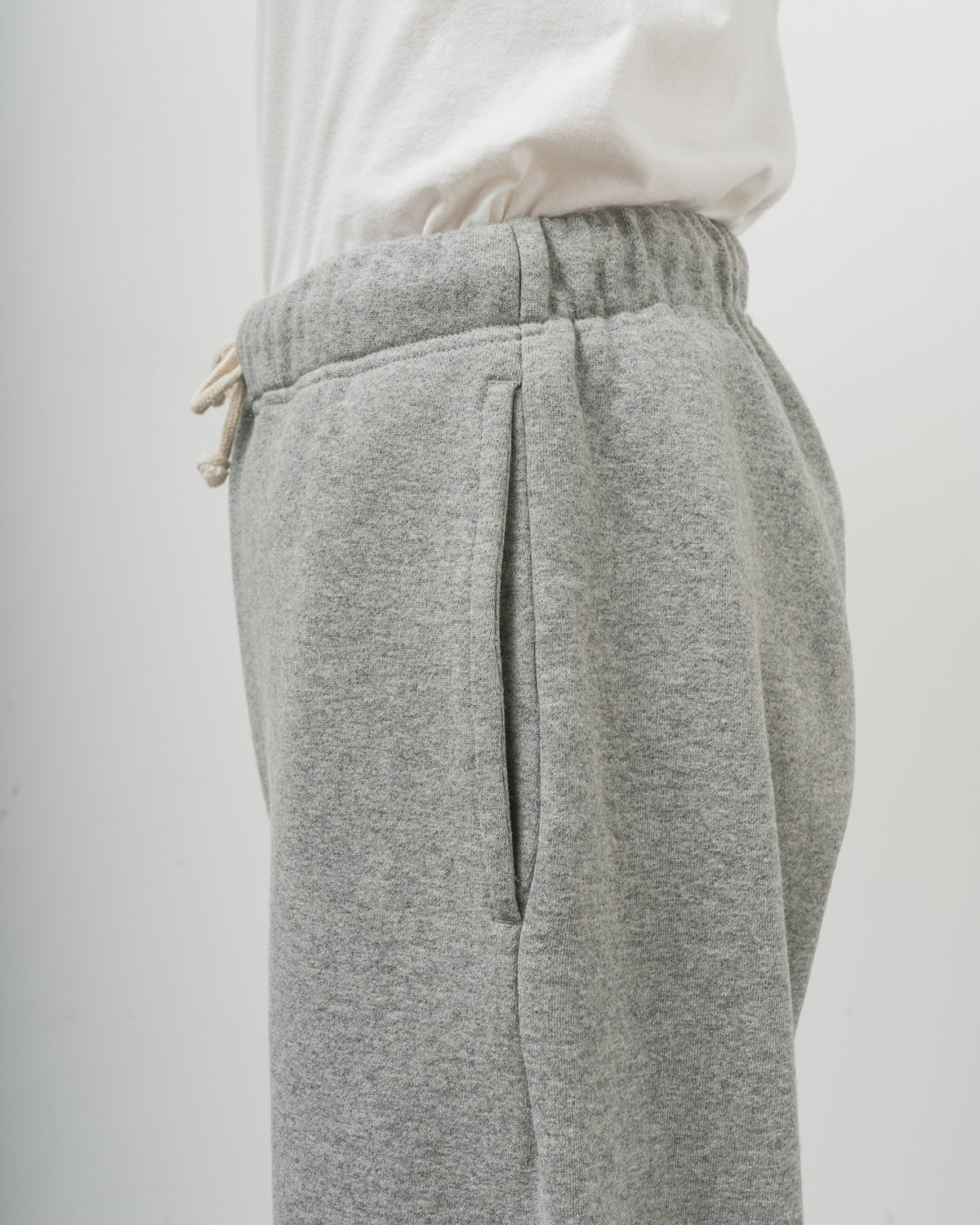 SWEAT PANTS